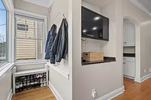 2124 W Eastwood Ave, Chicago, IL 60625 - Photo 16