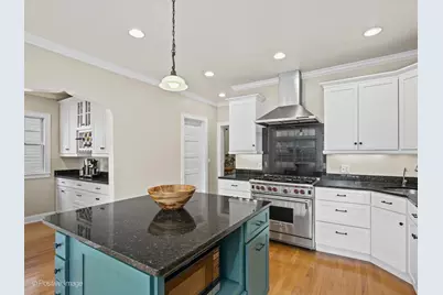 2124 W Eastwood Avenue, Chicago, IL 60625 - Photo 12