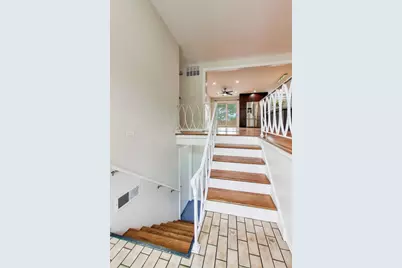 1503 N Park Drive, Mount Prospect, IL 60056 - Photo 2