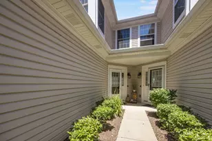 149 Polaris Dr, Lake in the Hills, IL 60156 - Photo 2