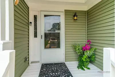 809 Carol Avenue S, McHenry, IL 60050 - Photo 4