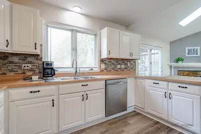 809 Carol Avenue S, McHenry, IL 60050 - Photo 14