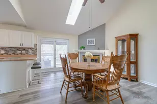 809 Carol Ave S, McHenry, IL 60050 - Photo 16