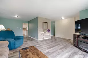 809 Carol Ave S, McHenry, IL 60050 - Photo 8