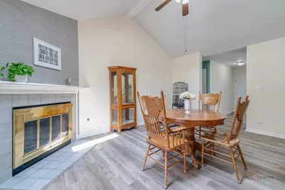 809 Carol Avenue S, McHenry, IL 60050 - Photo 18
