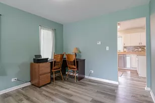 809 Carol Ave S, McHenry, IL 60050 - Photo 10