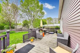 310 W Kirchoff Rd, Arlington Heights, IL 60005 - Photo 16
