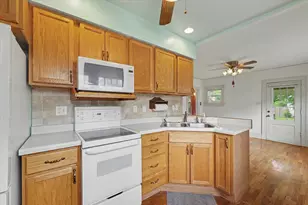 206 N Victor St, Champaign, IL 61821 - Photo 12