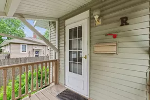 206 N Victor St, Champaign, IL 61821 - Photo 4