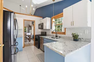 3255 N Daniels Ct, Arlington Heights, IL 60004 - Photo 4