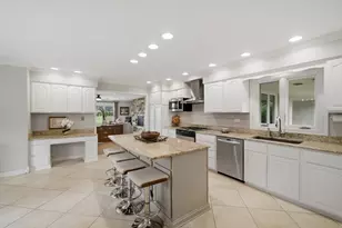 25730 N Eagle Dr, Mundelein, IL 60060 - Photo 12