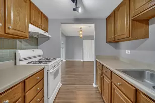 138 E Bailey Rd, Naperville, IL 60565 - Photo 12