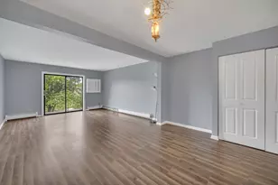 138 E Bailey Rd, Naperville, IL 60565 - Photo 4