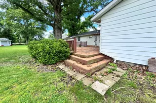 17 Crestwood, Centralia, IL 62801 - Photo 40