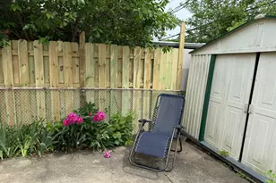 8945 N Lyons St, Des Plaines, IL 60016 - Photo 22