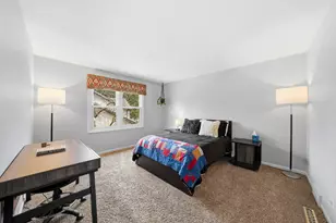 260 Hillhurst Dr, Cary, IL 60013 - Photo 28