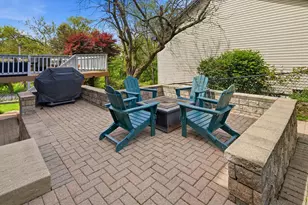 260 Hillhurst Dr, Cary, IL 60013 - Photo 34