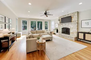713 N Beverly Ln, Arlington Heights, IL 60004 - Photo 10