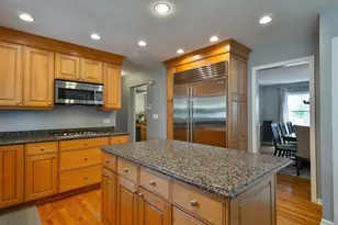 1129 Tamarack Ln, Libertyville, IL 60048 - Photo 16