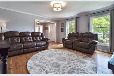 1129 Tamarack Lane, Libertyville, IL 60048 - Photo 6