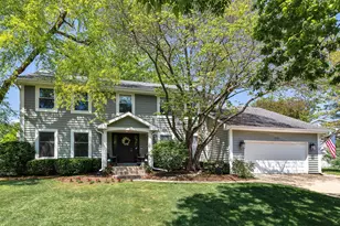 1129 Tamarack Ln, Libertyville, IL 60048 - Photo 1