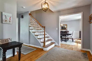 1129 Tamarack Ln, Libertyville, IL 60048 - Photo 2