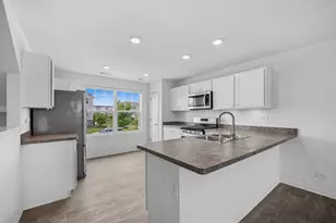 3824 Honeysuckle Ln, Elgin, IL 60124 - Photo 2