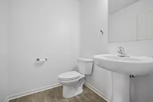 3824 Honeysuckle Ln, Elgin, IL 60124 - Photo 8