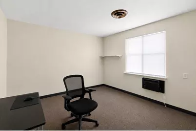 533 College Avenue, Dekalb, IL 60115 - Photo 46