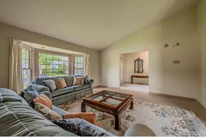 1046 E Amberwood Circle, Naperville, IL 60563 - Photo 2