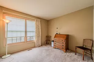 1046 E Amberwood Circle, Naperville, IL 60563 - Photo 22