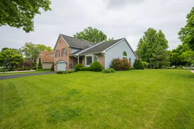 1046 E Amberwood Circle, Naperville, IL 60563 - Photo 30