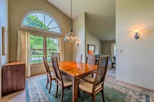 1046 E Amberwood Circle, Naperville, IL 60563 - Photo 4