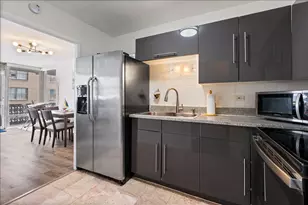 6301 N Sheridan Rd, Chicago, IL 60660 - Photo 2