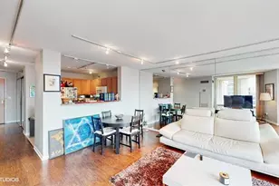 345 N LaSalle St, Chicago, IL 60654 - Photo 10