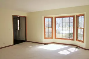 3690 Baybrook Dr, Aurora, IL 60504 - Photo 6