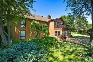 8929 Robin Hill Road Dr, Woodstock, IL 60098 - Photo 2
