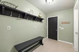8929 Robin Hill Road Dr, Woodstock, IL 60098 - Photo 28