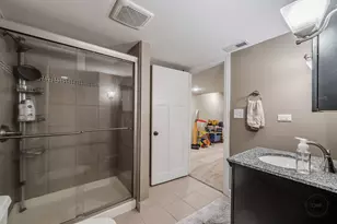 24146 Brancaster Dr, Naperville, IL 60564 - Photo 54