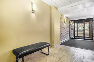 611 W Patterson Ave, Chicago, IL 60613 - Photo 16