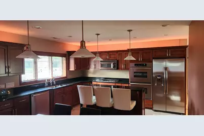 160 S Spring Oaks Drive, Wood Dale, IL 60191 - Photo 16