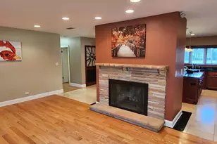 160 S Spring Oaks Dr, Wood Dale, IL 60191 - Photo 8