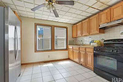825 N Ash Street, Waukegan, IL 60085 - Photo 8