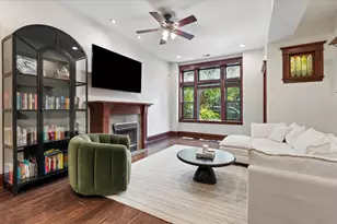 2044 W Haddon Ave, Chicago, IL 60622 - Photo 6