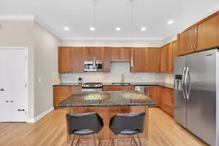 2245 W North Ave, Chicago, IL 60647 - Photo 4