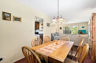 1140 Rosedale Ln, Hoffman Estates, IL 60169 - Photo 6