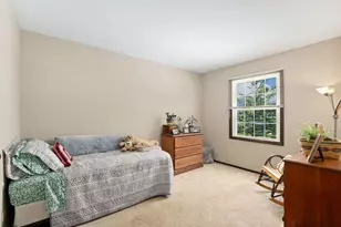 1140 Rosedale Ln, Hoffman Estates, IL 60169 - Photo 14