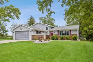 2712 S Schoolhouse Rd, New Lenox, IL 60451 - Photo 1