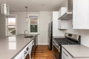 2045 N Wolcott Ave, Chicago, IL 60614 - Photo 2