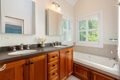 [Address not provided], Evanston, IL 60201 - Photo 30